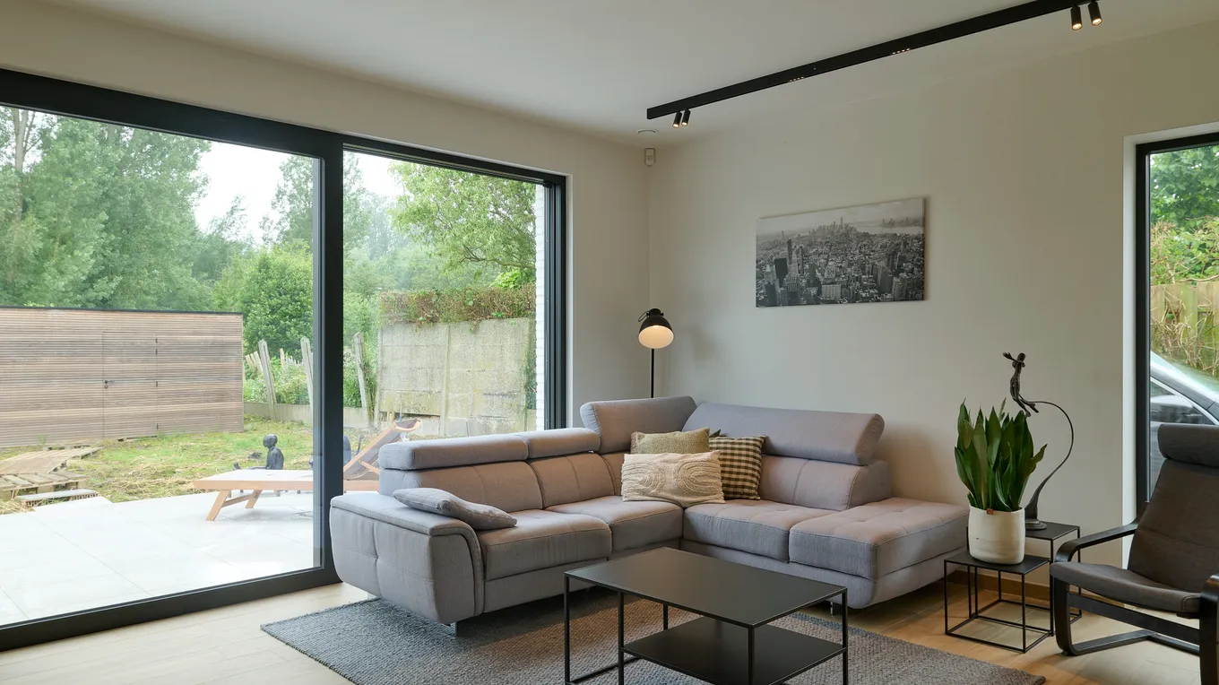 Nieuwbouw kinesistenpraktijk met woning Mere